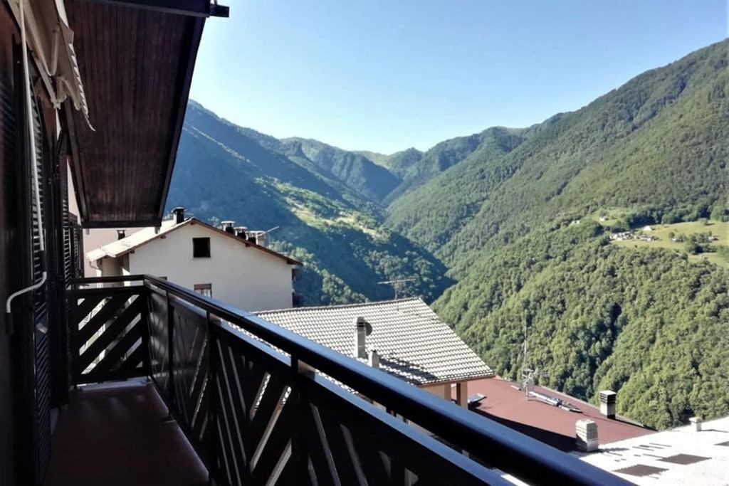 Mansarda Bellavista - Your Mountain Holiday Appartement Premana Buitenkant foto